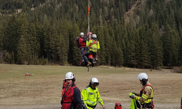 22.04.2017: Außervillgraten - Hubschrauberübung