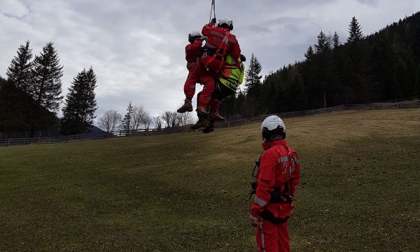 22.04.2017: Außervillgraten - Hubschrauberübung