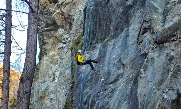 08.11.2025: Seiltechnik Schlosswand